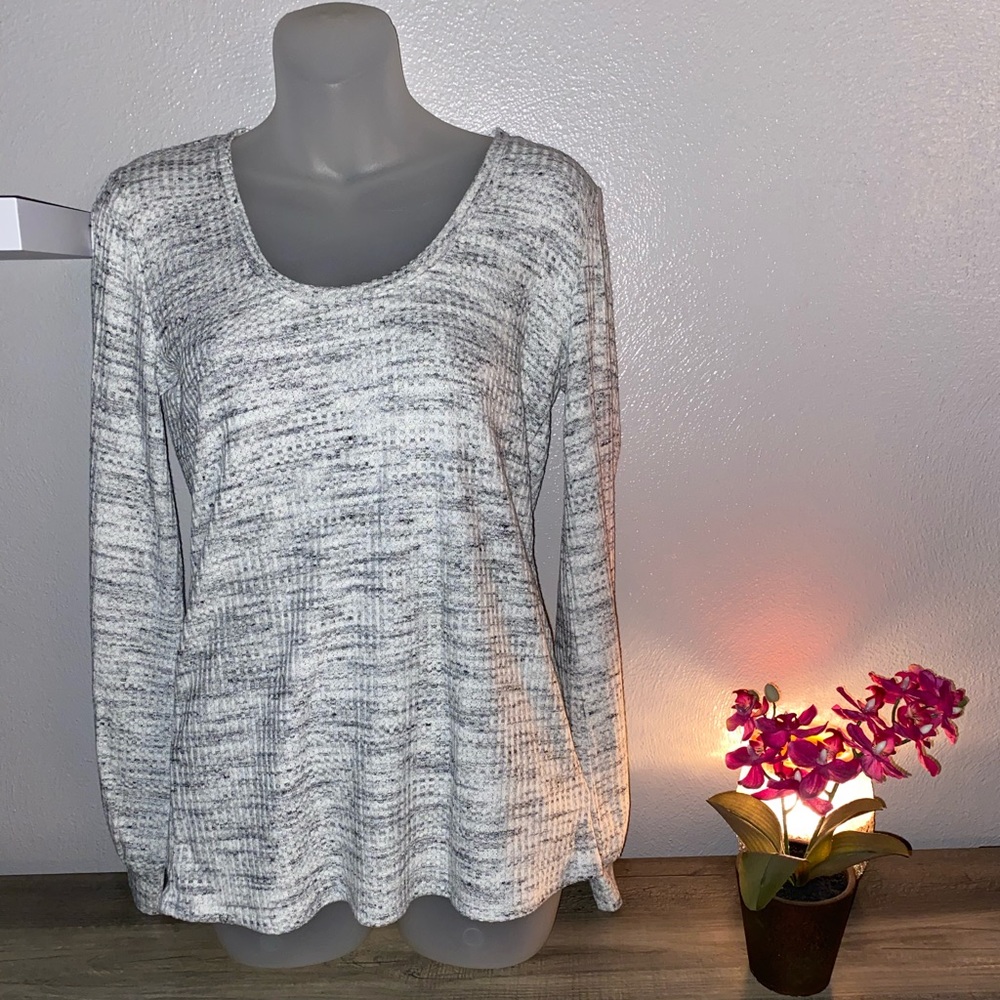 Express NWT women’s long sleeve size Small